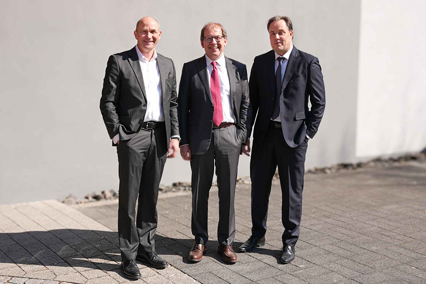 Management-EJOT Finance